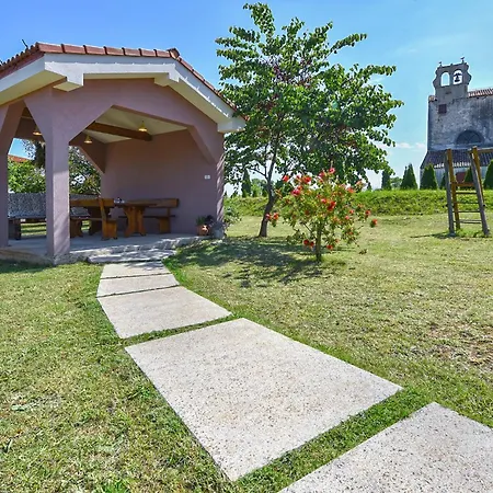 Gradina 2388 Apartment *