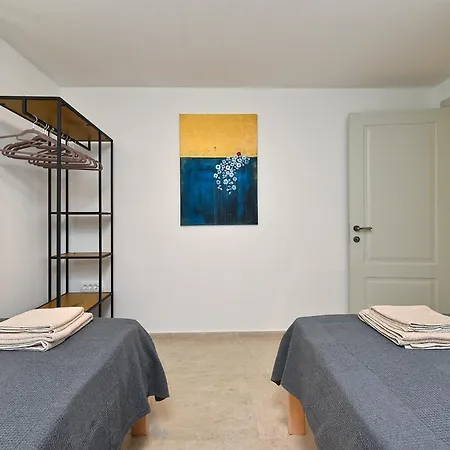 Gradina 2388 Apartment